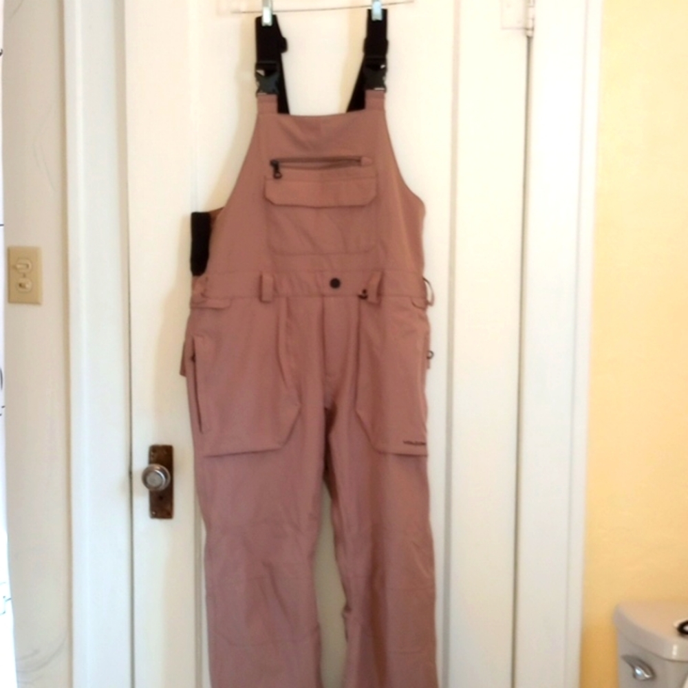 NWOT Volcom Roan Bib Overall